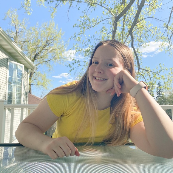 Meet Your Posher, Megan - Picture 2 of 2